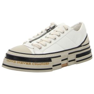 Sneaker - Rebecca White - next milk