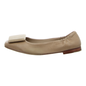 Ballerinas - Rebecca White - oak