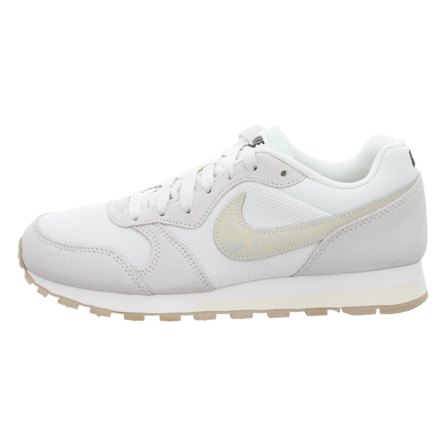 Nike - IR1378 100 - WMNS Nike MD Runner - coconut milk/sail-black-linen - Sneaker
