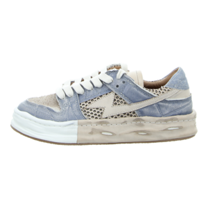 Sneaker - Rebecca White - Zwave Rebuild - jeans